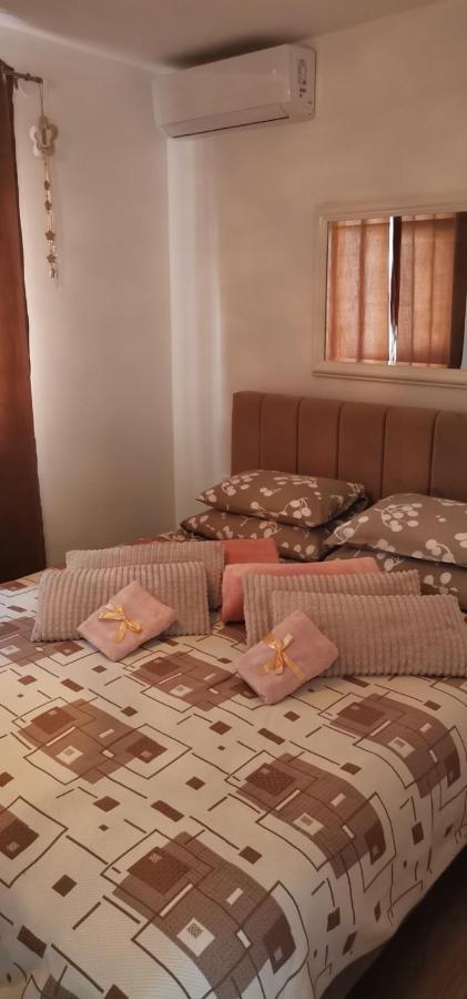 קולן וקוף Naid Apartmani מראה חיצוני תמונה