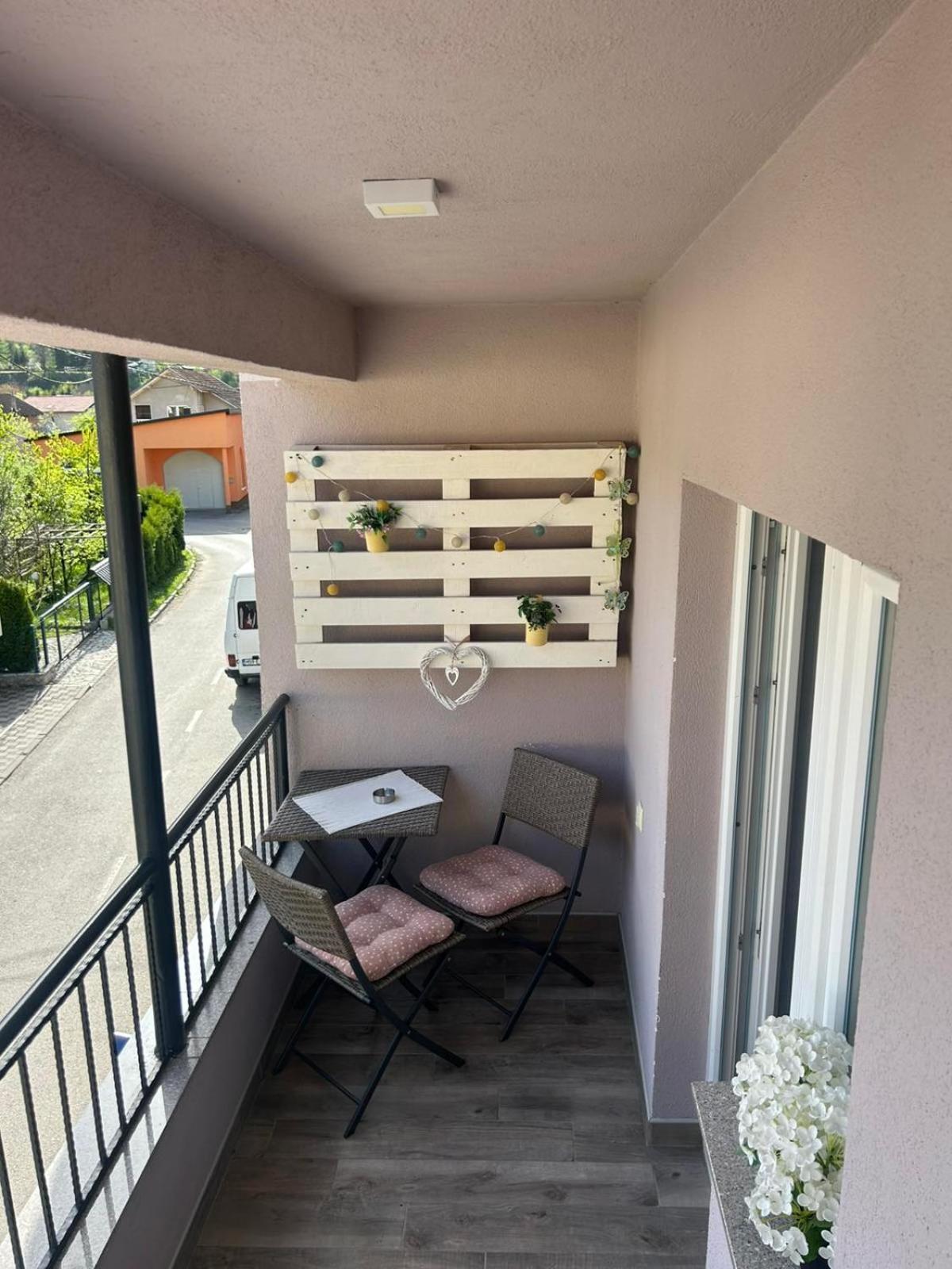 קולן וקוף Naid Apartmani מראה חיצוני תמונה