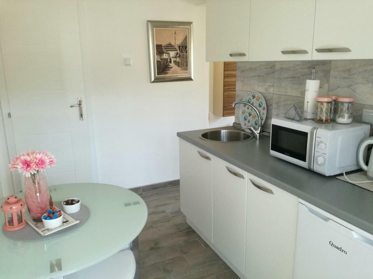 קולן וקוף Naid Apartmani מראה חיצוני תמונה